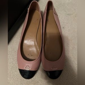 Women’s size 9 coach Chelsea matte warm blush/black with box.